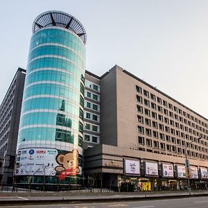 Fullon Hotel Taoyuan Airport Access Mrt A8